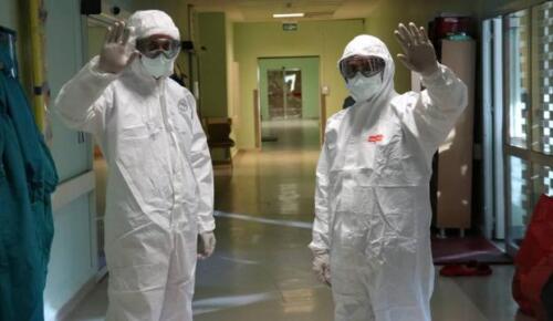 Sağlık çalışanlarının izin kısıtlaması kaldırıldı