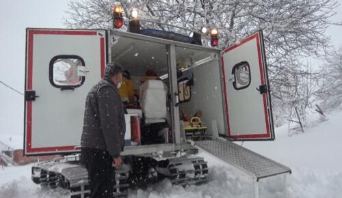Göksun’da, Yaylada Mahsur Kalan Hastaya Paletli Ambulansla Ulaşıldı