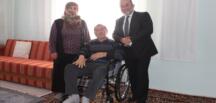 Başkan Güven Tekerlekli Sandalye Hediye Etti.