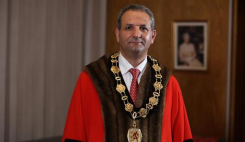 Enfileld Belediyesi Başkanlığına Afşinli Sabri Özaydın ikinci kez seçildi