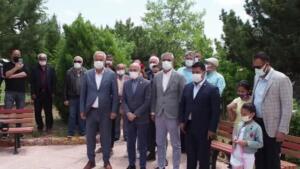 halk ozani asik mahsuni serif kabri basinda a 2 14149625 osd 300x169 Büyükşehir’de Yılın Son Meclis Toplantısı Gerçekleştirildi!