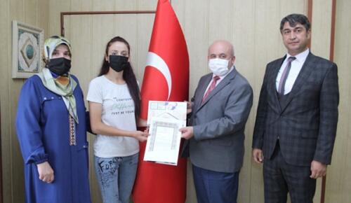 Afşin’den dereceye giren öğrenciler ödüllerini aldılar!
