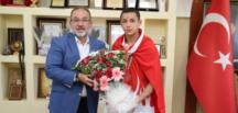 Afşinli Güreşçi Temur, Belediye Başkanı Güven’i ziyaret etti!
