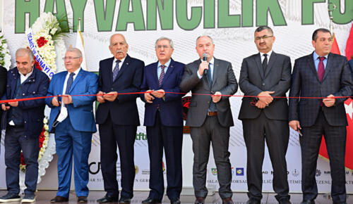 7. Kahramanmaraş Tarım Gıda ve Hayvancılık Fuarı Açıldı.