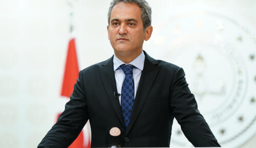 Bakan Özer: ‘Özel çocuklarımız ve ailelerinin her zaman yanında olmaya devam edeceğiz’