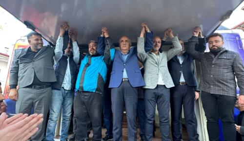 İYİ Parti’de Yaprak Dökümü!