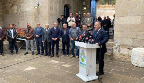 Afşin’de 1. Akdeniz Bienali kapsamında resim sergisi açıldı.