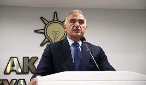 Bakan Ersoy: Depremden zarar gören 11 şehirde 377 vakıf kültür varlığının restorasyon çalışmalarına başladık – Son Dakika Türkiye Haberleri