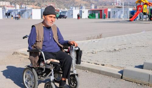 Depremde kolunu ve bacağını  kaybeden 70 yaşındaki yaşlı adamın sözleri yürek yaktı – Son Dakika Türkiye Haberleri