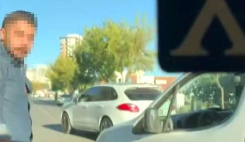 Trafik magandası dehşet saçtı: Otomobilin camını kırdı – Son Dakika Türkiye Haberleri