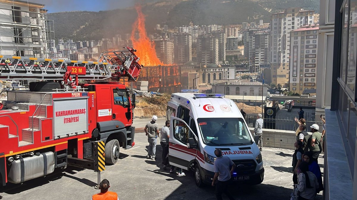 1759287084 682 Kahramanmarasta ahsap lojman alev alev yandi Başkan Görgel: “Kurban Bayramı’mız Kutlu Olsun”